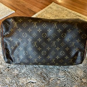 Authentic Louis Vuitton “speedy”.